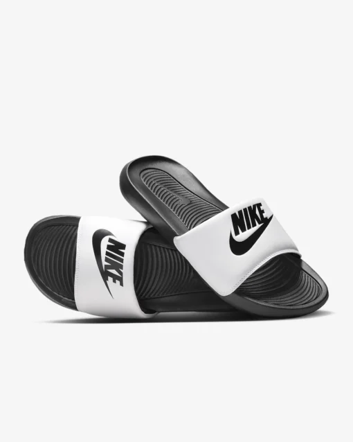 NIKE VICTORI ONE SLIDE